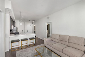 Stylish 2BR 2BA in Prime WeHo